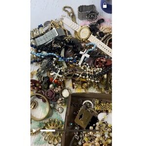 Vintage random Costume Jewelry Lot Faux Pearl Turquoise Watches Brooches 11.8oz
